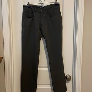 Men’s size 32 golf pants. Dark grey and slim fit.